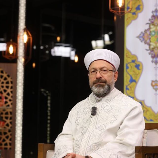 Camilerde bayram namazı kılınacak mı?
