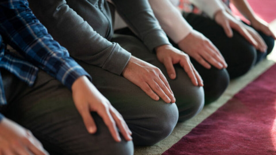 Bayram namazı kılınacak mı?