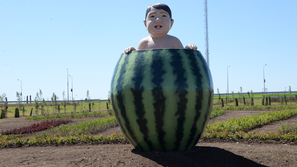 Tartışmaya yol açan heykeller kaldırıldı