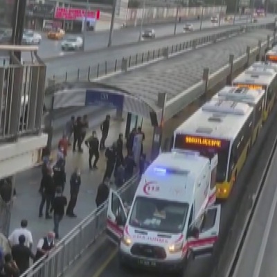 Metrobüste sıcak dakikalar