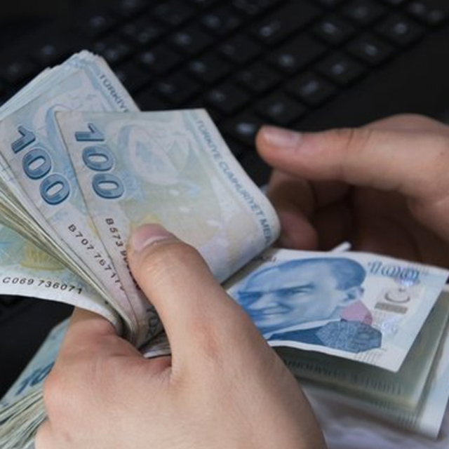 Emekliye bayram ikramiyesi yattı mı?