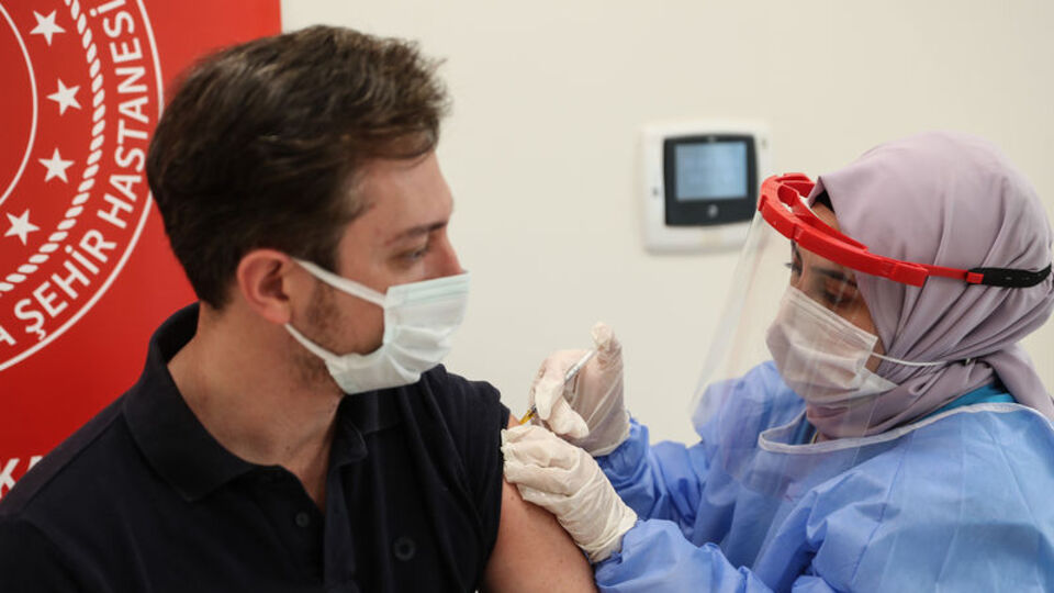 Biontech aşısı yan etkisi var mı?