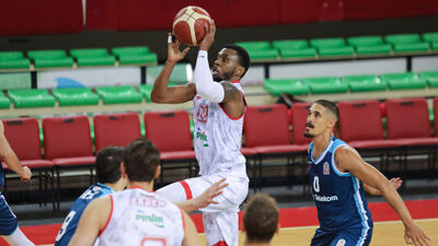 Karşıyaka seride öne geçti