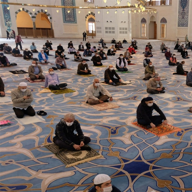 Bursa Cuma namazı saati kaçta?