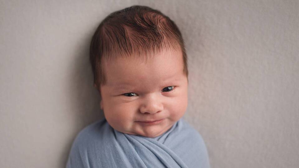 Neden bazı bebekler saçlı doğar?