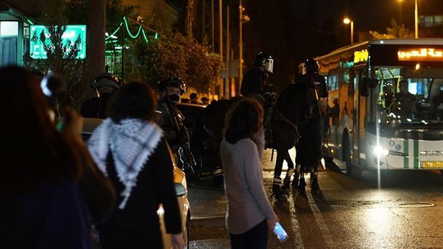 Filistinli Hristiyanlardan Şeyh Cerrah Mahallesi'ne destek ziyareti