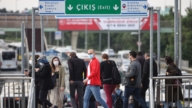 İstanbul 'kapanma'yı bir günde unuttu!