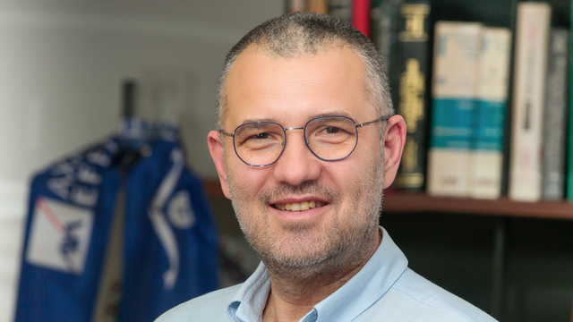 AXA, gençlerle hareket ediyor  