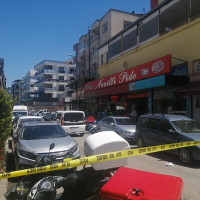 Annesini yaraladı, 2 kişiyi öldürdü!