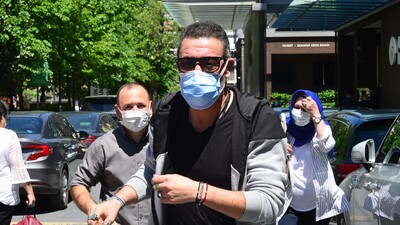 'Doktorlar dinlenmemi istiyor'