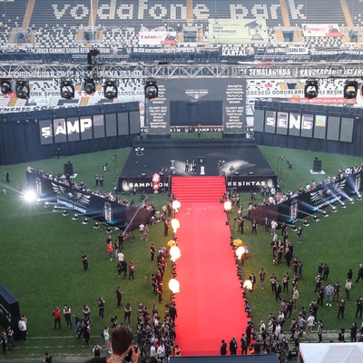 Beşiktaş şampiyonluğunu kutluyor!