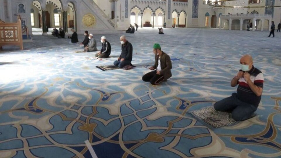 Camiler yarın açık mı?