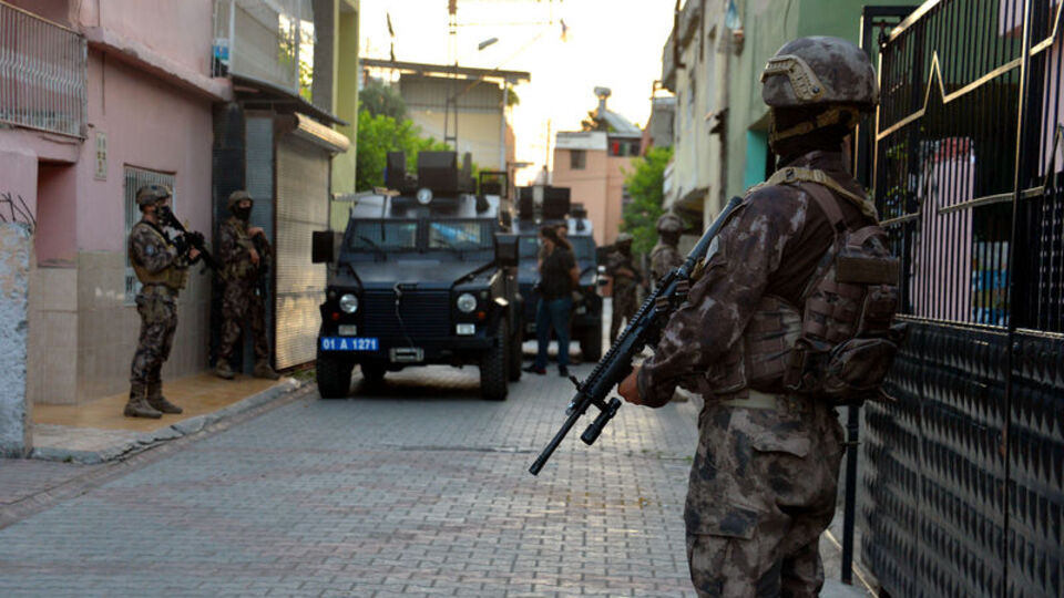 Suç örgütleri operasyonu! 'Sahil Rüzgarı'yla 8 ilde 171 kişi yakalama kararı