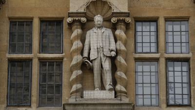 Tartışmaların odağındaki heykel: Cecil Rhodes