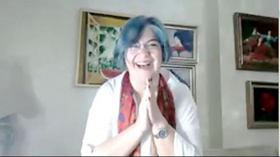 Pandemi döneminde hemşirelere 'kahkaha yogası'