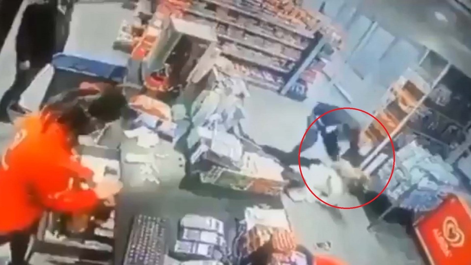 Akaryakıt istasyonunda korkunç anlar!