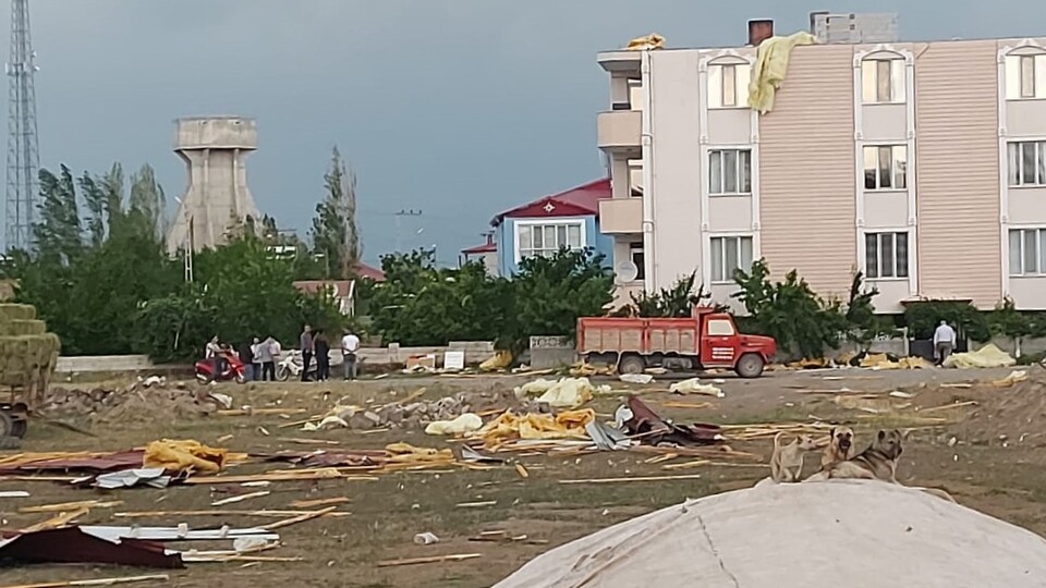 Iğdır'da fırtına esareti!