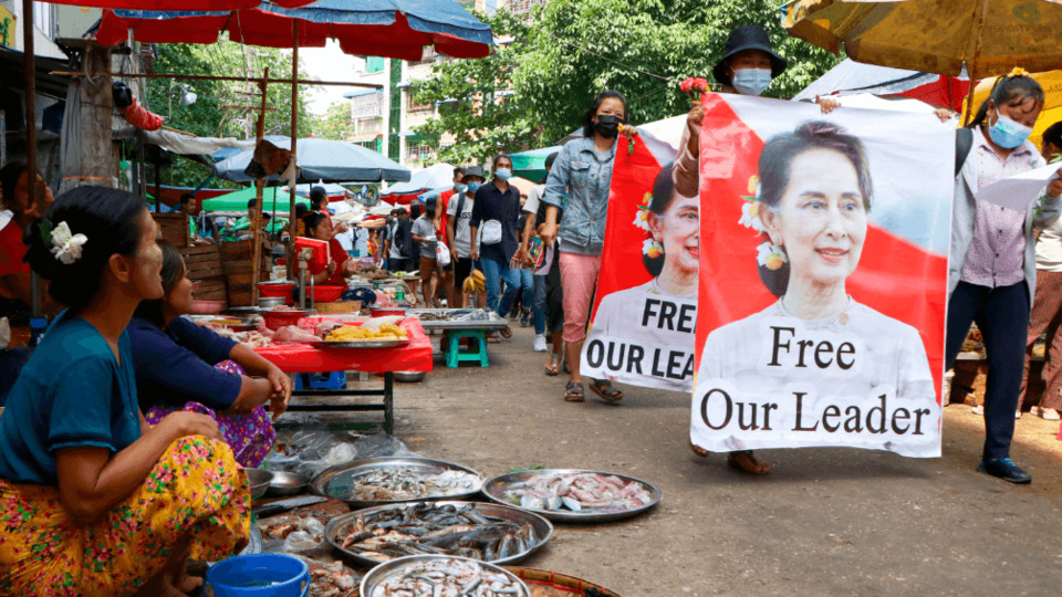 Myanmar'ın darbeyle devrilen lideri duruşmaya çıkacak