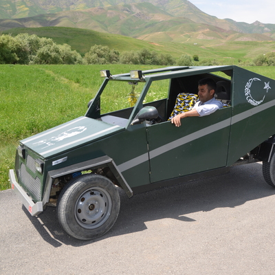 İnşaat ustası hurda malzemelerden yaptı