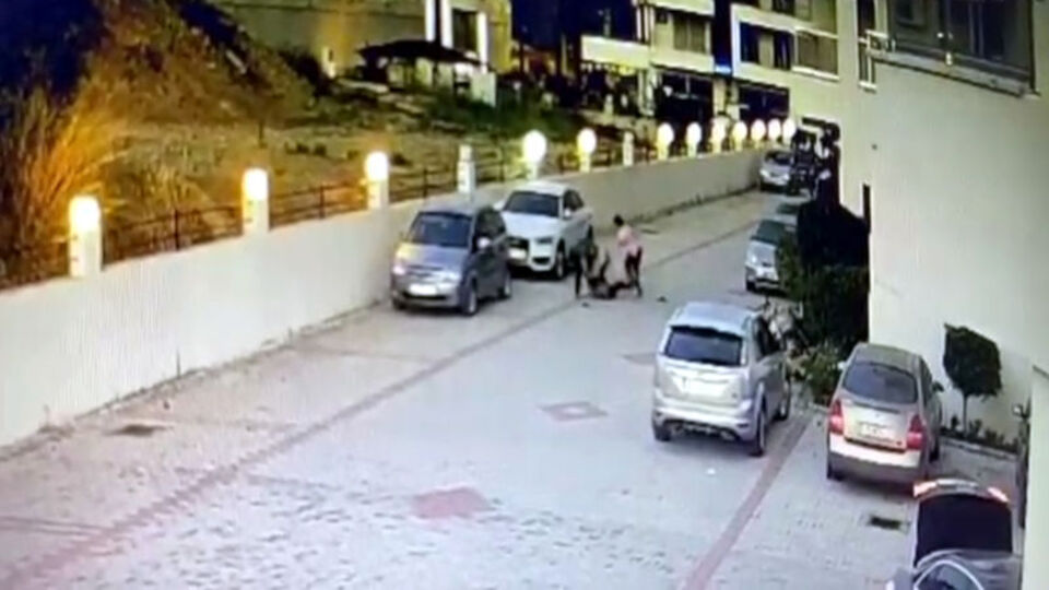 Kadın öğretmene feci darp!