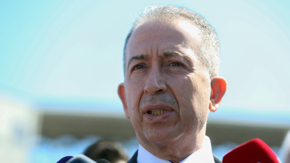 Metin Öztürk listesini teslim etti