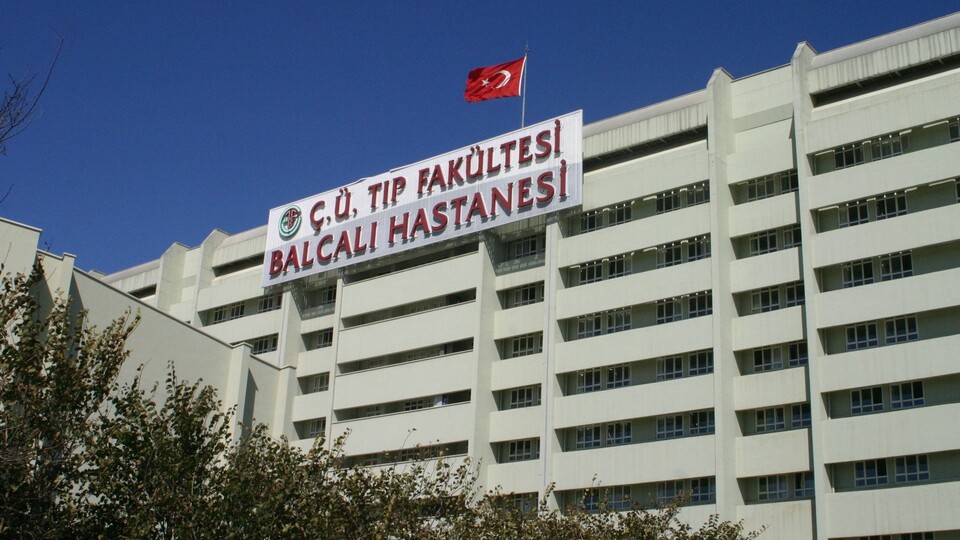 İki yaşındaki çocuğa maganda kurşunu!