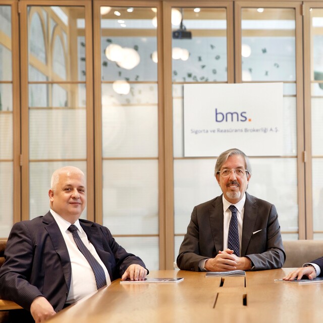 İngiliz sigorta devi geldi