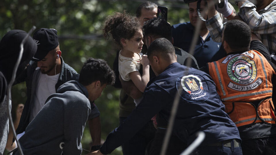 Haaretz, öldürülen Gazzeli çocukları manşetine taşıdı!