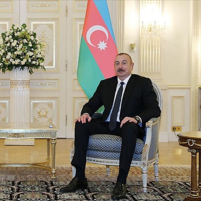 Cumhurbaşkanı Erdoğan'dan Aliyev'e Cumhuriyet Günü" mesajı