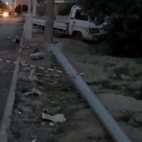 Aydınlatma direğinin altında kalan çocuk öldü