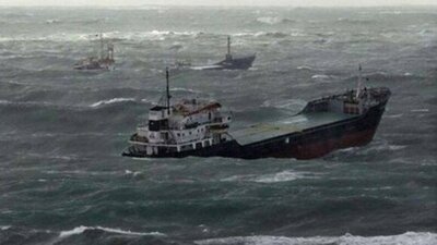 Japonya'da kimyasal yüklü tankerle çarpışan kargo gemisi battı: 3 kayıp