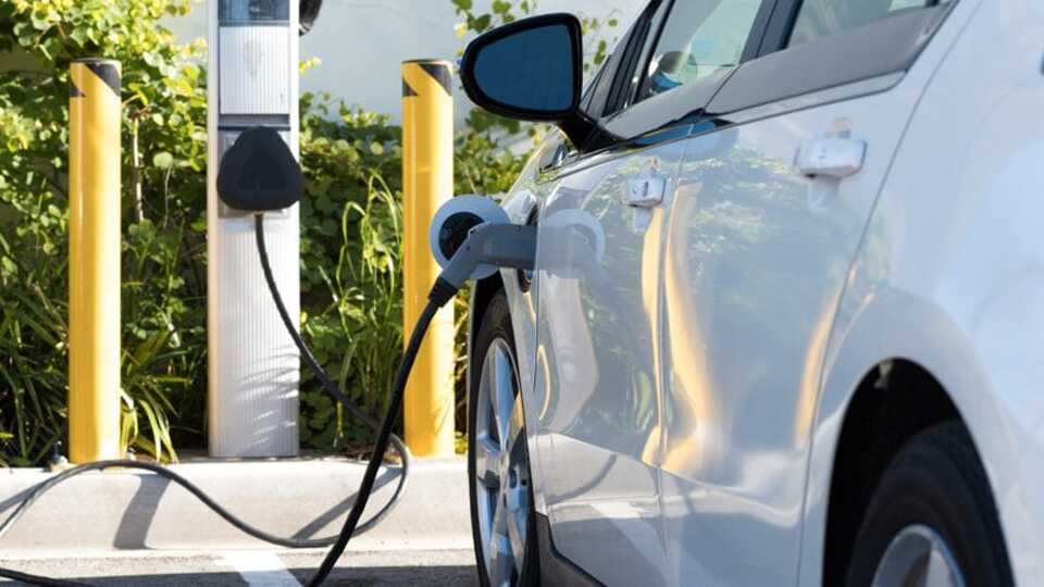 8 istasyonda şarj hizmeti verecek