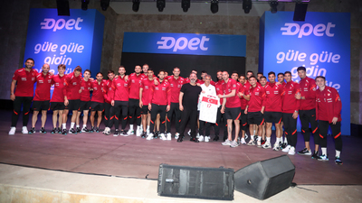 Cem Yılmaz'dan "güle güle" uğurlama