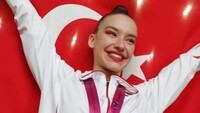 Ayşe Begüm Onbaşı dünyanın zirvesinde