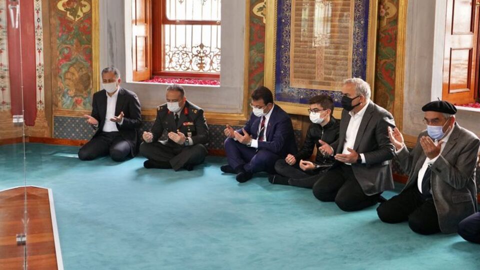 Fatih'in türbesinde anma töreni!