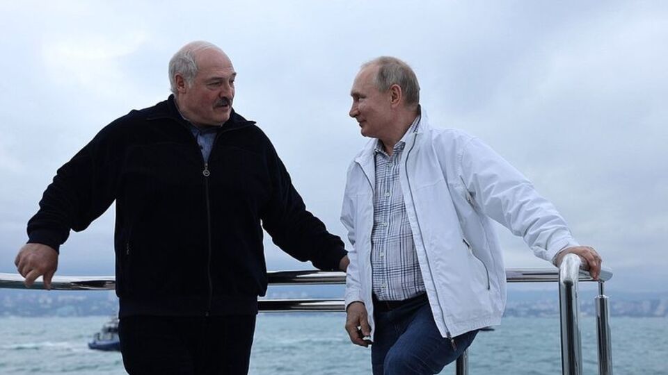 Putin ile Lukaşenko uçak krizini görüştü