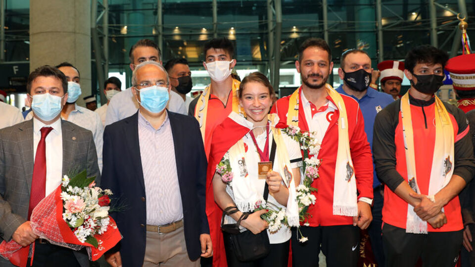 Ayşe Begüm Onbaşı yurda döndü