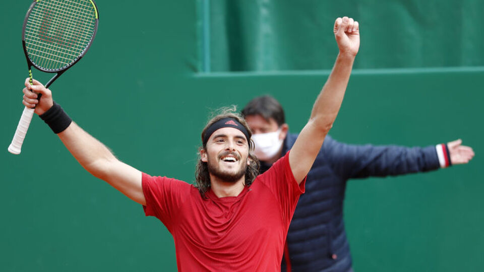 Tsitsipas ve Zverev ikinci turda
