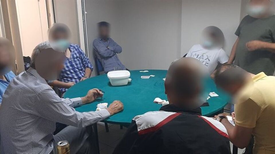 Balıkesir'de kumar baskını: 86 bin lira ceza kesildi