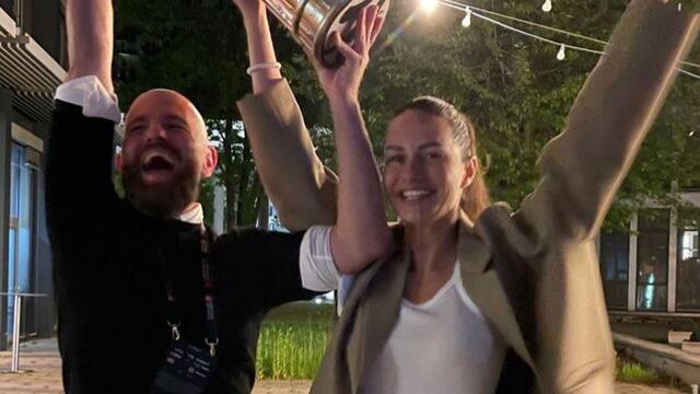 Anadolu Efes şampiyon oldu, Yasemin coştu!