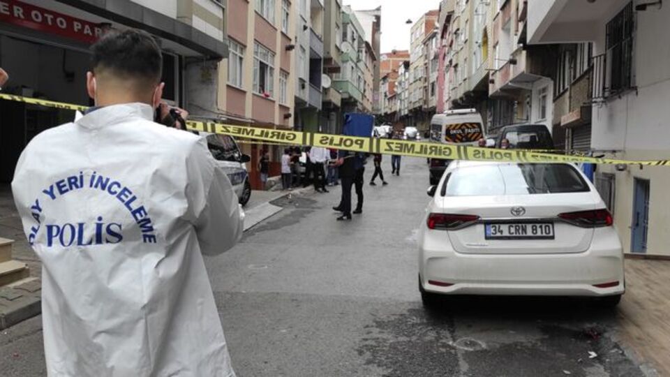 Maskeli saldırgan sokakta vurdu