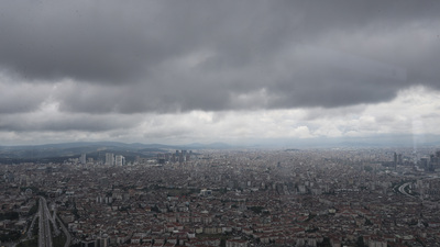 Kara bulutlar Çamlıca Kulesi'nden görüntülendi
