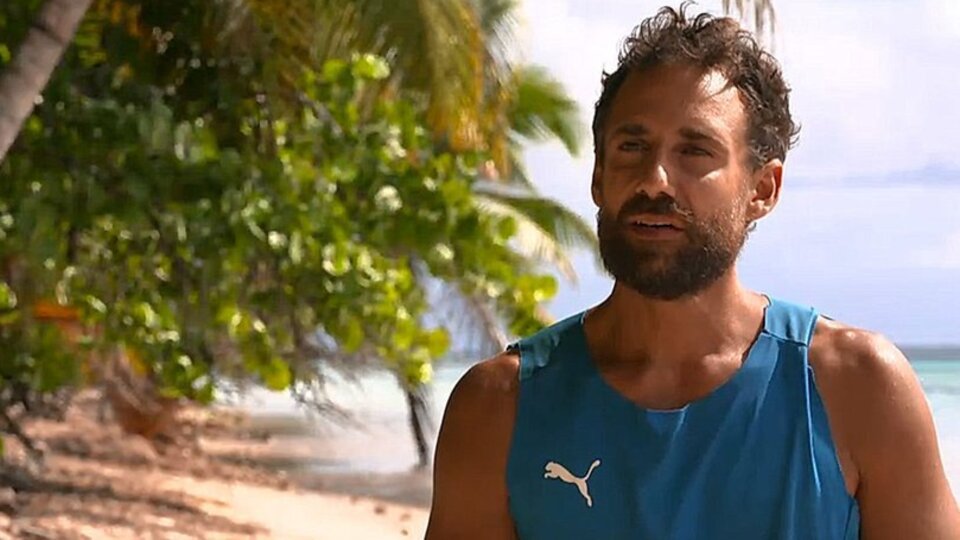 Survivor Dora kimdir?