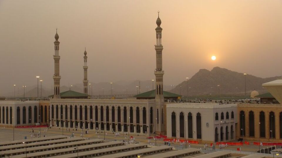 Suudi Arabistan ezan sesini kıstı