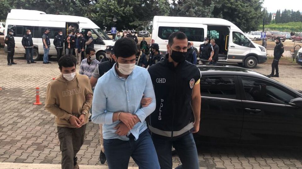 Göçmen kaçakçılarına 4 ilde operasyon