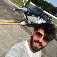 Ünlü oyuncu pilot oluyor