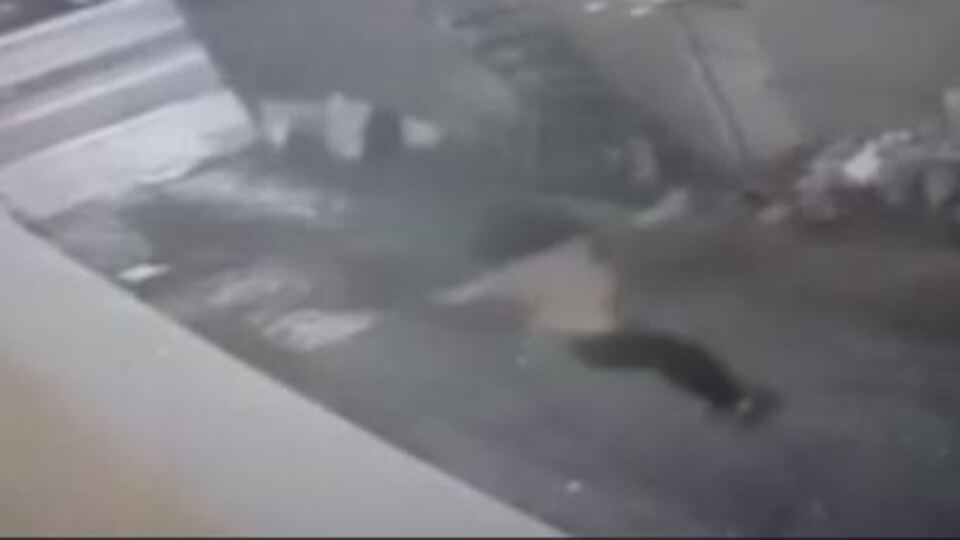 Arkadaşıyla konuşuyordu! Sonrası korkunç!