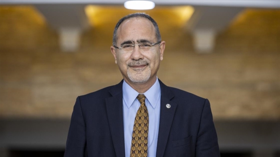 Harvard Üniversitesinden Prof. Dr. Hotamışlıgil: Covid-19 aşısını hiçbir tereddüdüm olmadan yaptırdım