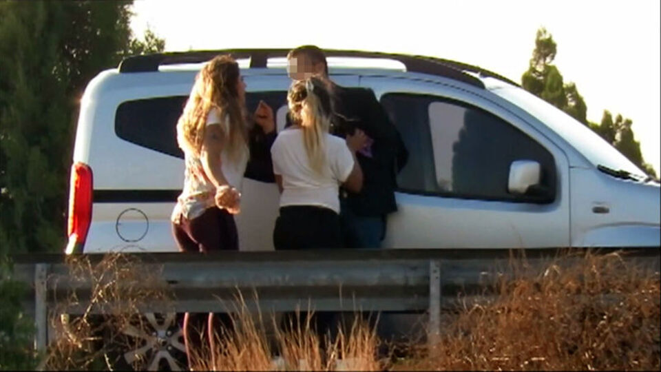 Otoyolda iğrenç tuzak!