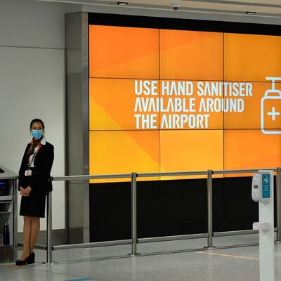 İngiltere 7 ülkeyi kırmızı listeye aldı